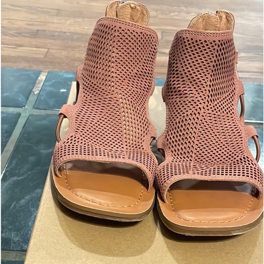 Lucky brand sandals